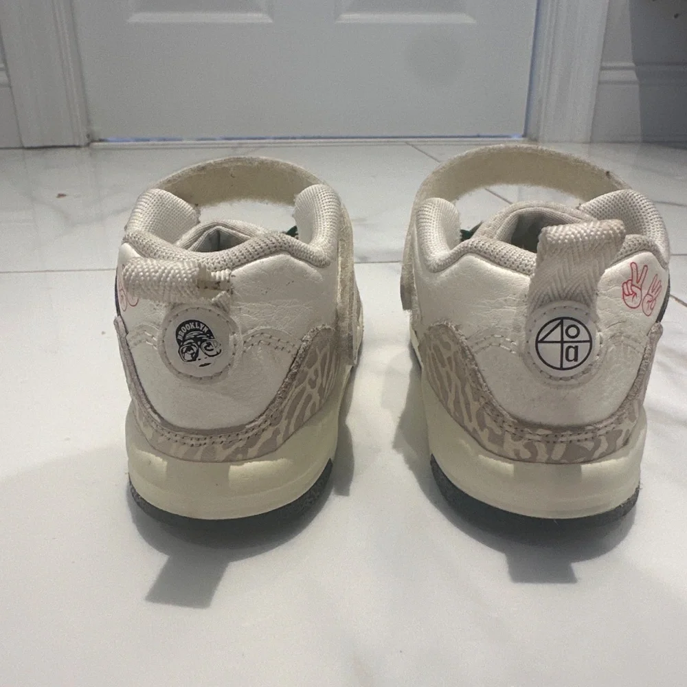 JORDAN SPIZIKE LOW KIDS SHOES 9C